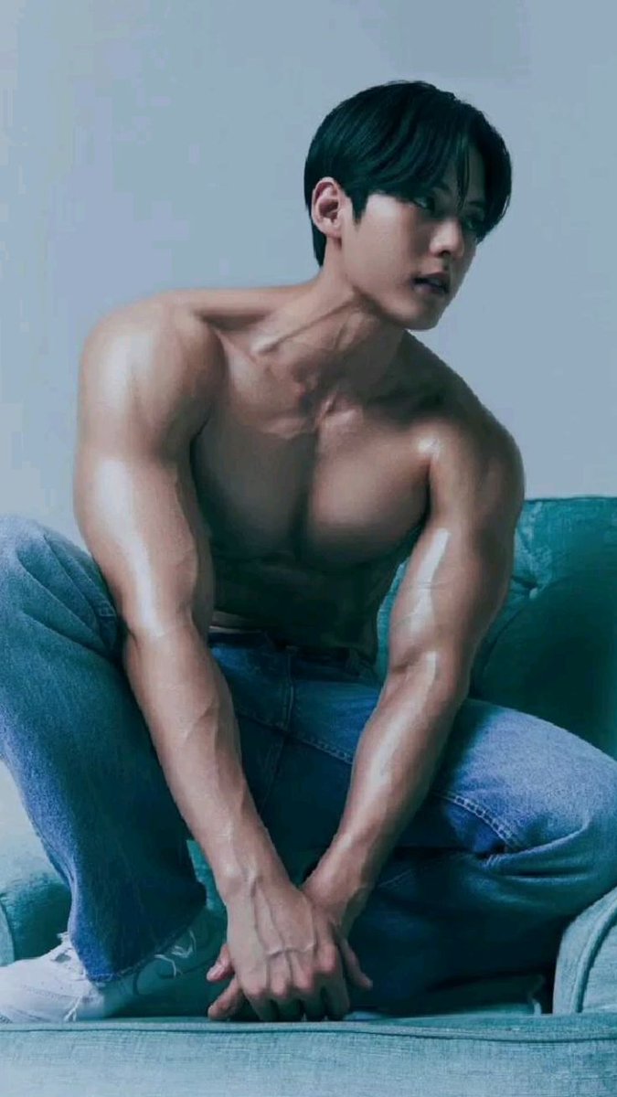 FashionistD's tweet photo. We announce #HUTA as THE FITNESS SUPERMODEL OF JUNE 2026! https://t.co/V5INUHYJEQ