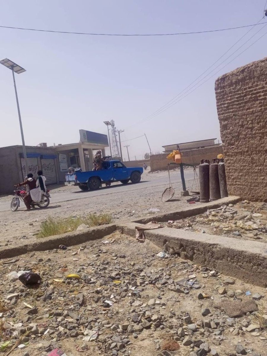 Conflict_IntelX's tweet photo. BIG BREAKING: Armed Baloch separatist fighters have reportedly seized control of Chaghi, Balochistan.  Reports indicate that, after taking control of the area, government installations were set ablaze, with multiple buildings seen burning. https://t.co/4zKMmEha0Y