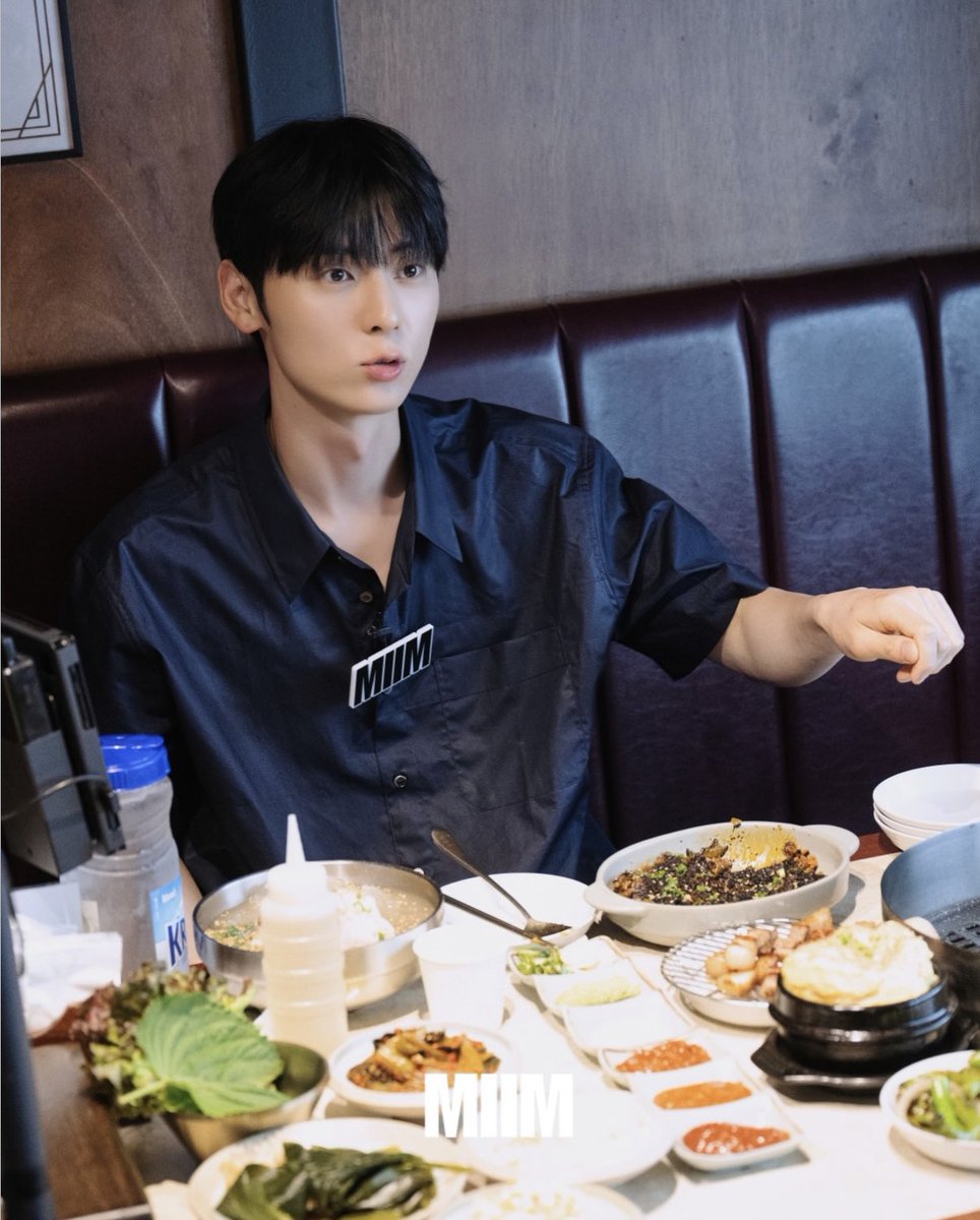_520809's tweet photo. 황민현 입술 보실분 https://t.co/unQ7jiWXBX