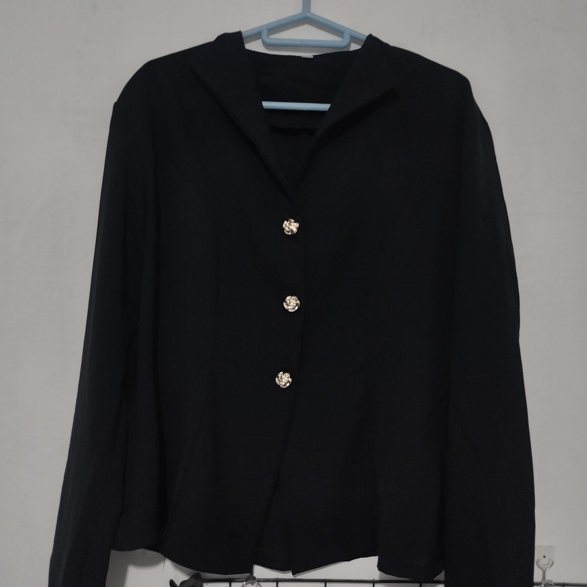 378fy's tweet photo. fitted top item (ld 115cm, pj 60cm) baru dipake beberapa kali ajaa masih bagus bgt yaa no minus. 40k bisa 🍊 dom bandung https://t.co/EgaphS2JFg