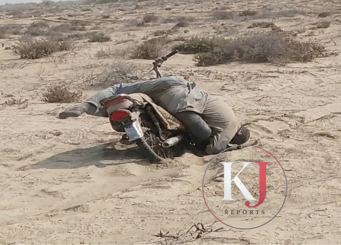 Kj_Reportss's tweet photo. Body of an unidentified person found in the Kaldan area of Gwadar. Causes of death remain unknown. https://t.co/z4s6XI30oA