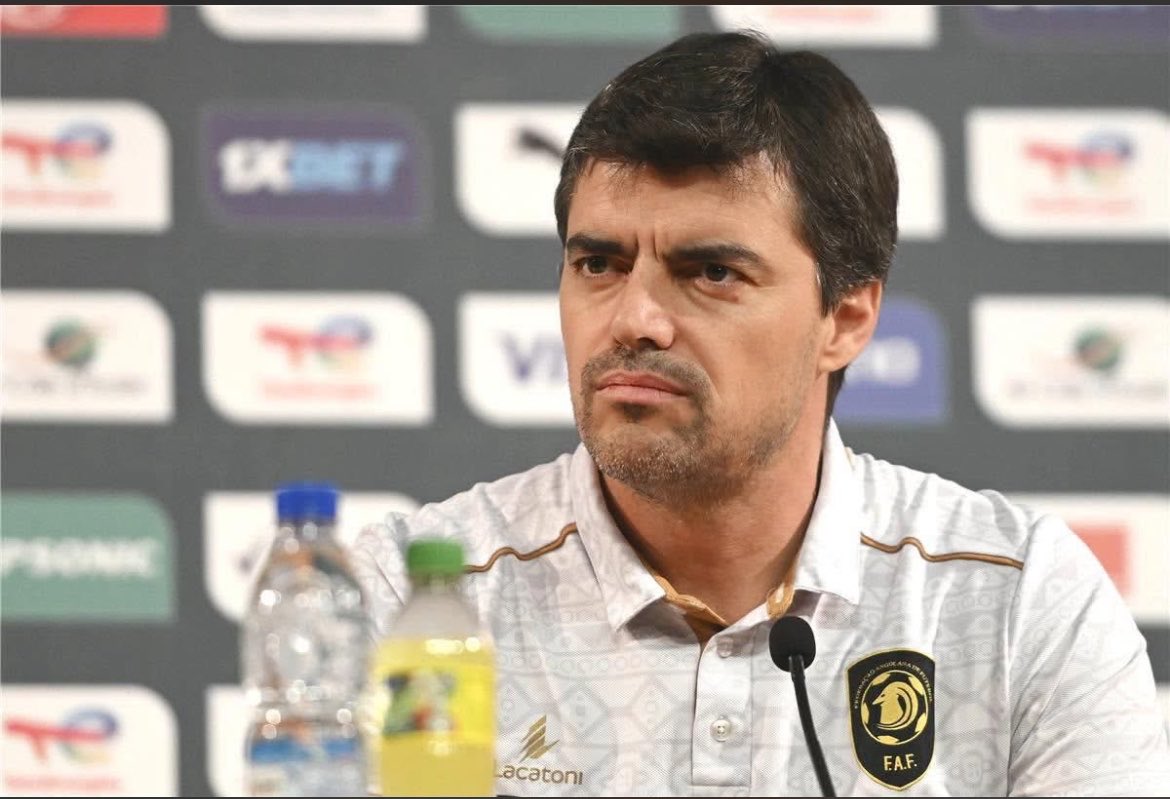 AsfarPhobia's tweet photo. Dernières nouvelles 🚨💚🖤❤️
Négociations avancées entre #ASFAR et Pedro Soares Gonçalves, ancien sélectionneur des Young Africans et de l'équipe nationale angolaise.
En vue du mercato estival, #ASFAR est en négociations avec Faffa,signé avec El Khalloufi ✅
#Mercato #Asfar https://t.co/zlpR22dfny