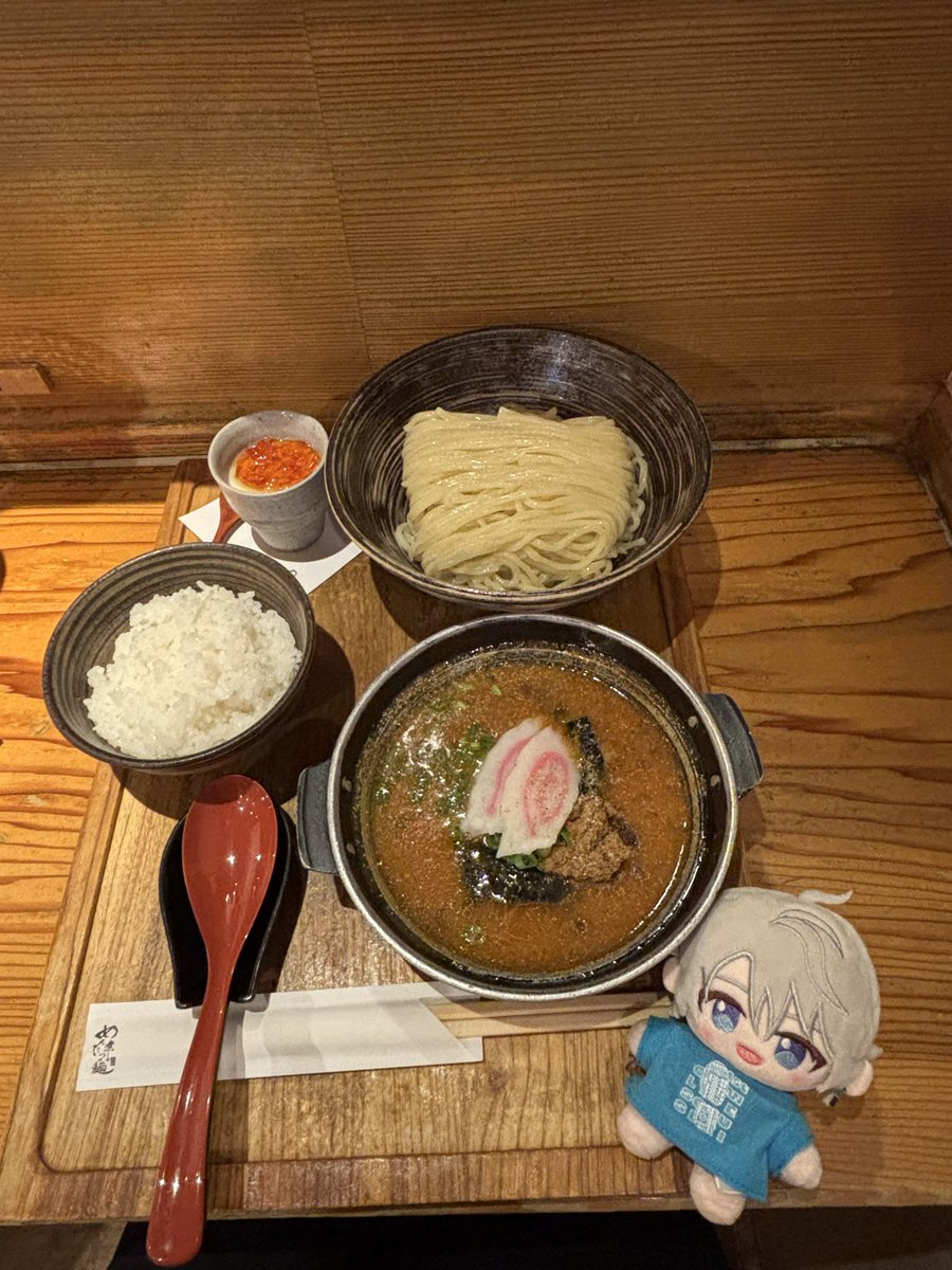 oard_q86's tweet photo. 今日休みだったから池袋へ色々買い出し✨その帰りにずっと行きたかっためんたい煮こみつけ麺のお店行ってきた！！
ポジぬいと一緒に🩵 https://t.co/UZ6TZQm6rS