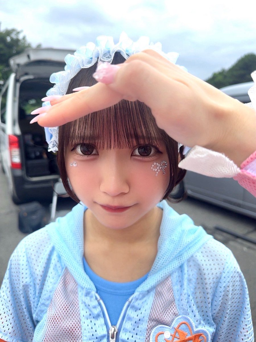 UtaGe_miyuu's tweet photo. あつい、、、
みんなちゃんと水分とってね😖💦

[眩しくて目があかなかったからうるなちゃんが日差し避けしてくれた🔅] https://t.co/JwuXF1h7K1