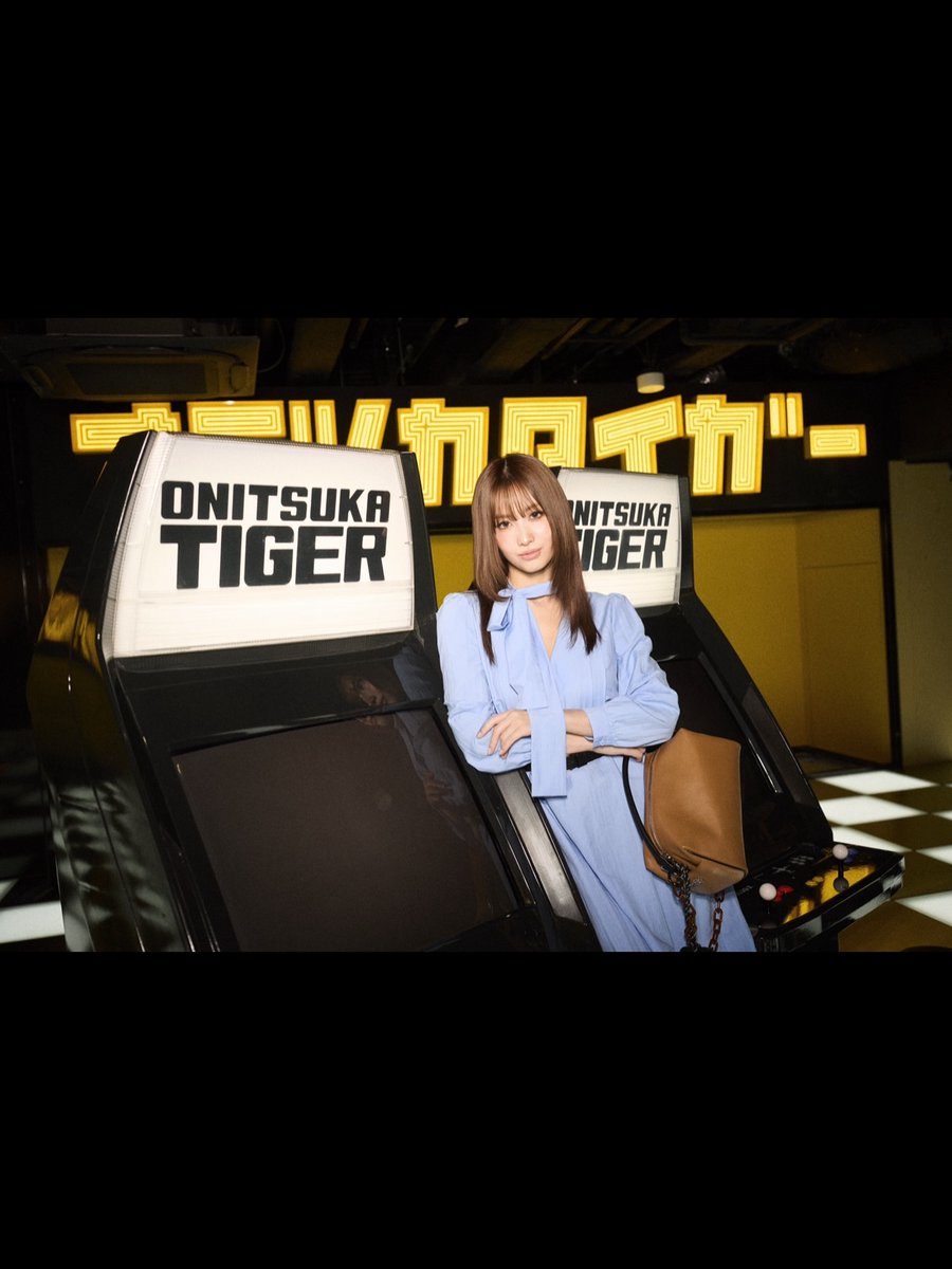 godmitzu's tweet photo. MOMO FOR ONITSUKA TIGER https://t.co/oykcefjZ5r