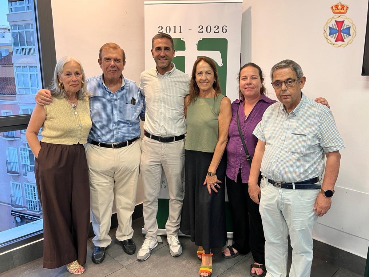 HdadRescate's tweet photo. ⚜️ 𝐂𝐎𝐑𝐈𝐍𝐓𝐎

La Hermandad asistió ayer a un encuentro de voluntarios de la @F_CORINTO, en la Casa Hermandad de las @rcfusionadas, enmarcado en el XV aniversario de la Constitución de la Fundación y apertura del economato.

#CofradíasMLG https://t.co/Jyq4rUlrDE
