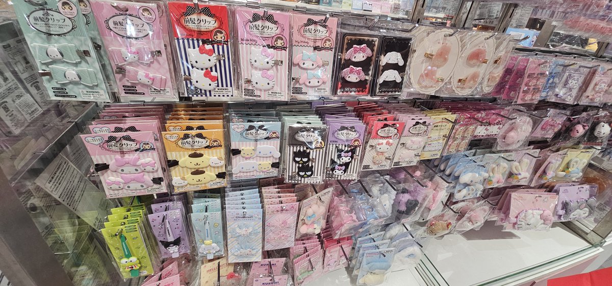 rakkiine's tweet photo. รับหิ้วกิ้ฟ Sanrio นะคะ ใครรับทักด่วนค่ะ ก่อนหลับค่ะ 

#ตลาดนัดsanrio #กิ้ฟคิตตี้ #ตลาดนัดซานริโอ https://t.co/yakgXMracd