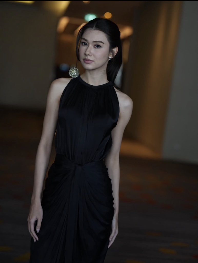 LalinaLena1999's tweet photo. กลืนไม่เข้า คลายไม่ออก 🫪🫪🫪🫪🫪

Cr. sobasiz_official

#LalinaLena #ลีน่าลลินา https://t.co/e2TkjscWTW