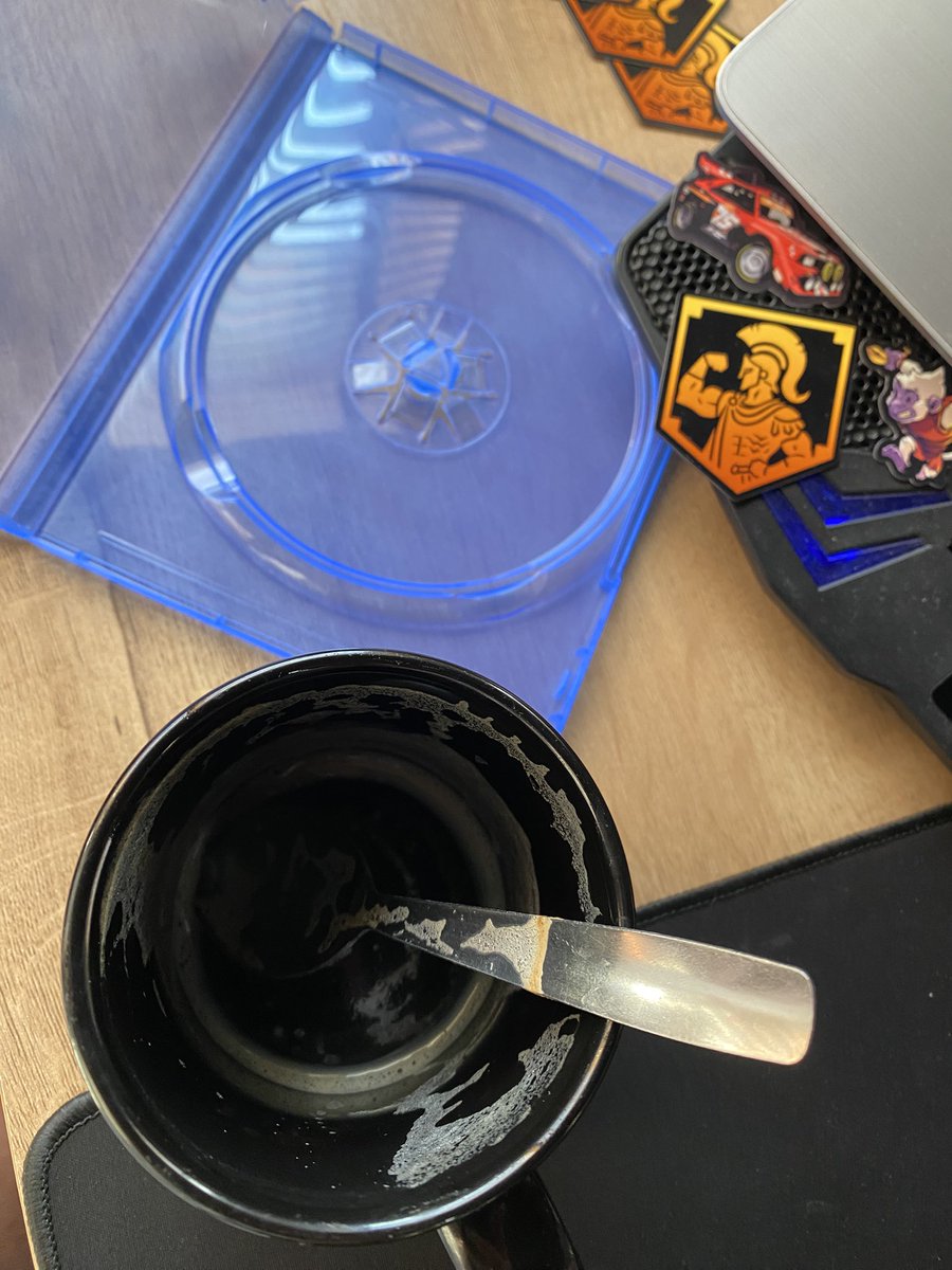 MeridiemGames's tweet photo. ¡Buenos días!
Ya es jueves…
¡Continuemos luchando! 💪 o pronto el café de buenos días será como el de la foto 😕
#AmorPorElFormatoFisico ❤️🔥
¿¡Un café y comenzamos!?
#DesayunoGamer 🕹☕
#PLAYTOREMEMBER https://t.co/QANNV25stV