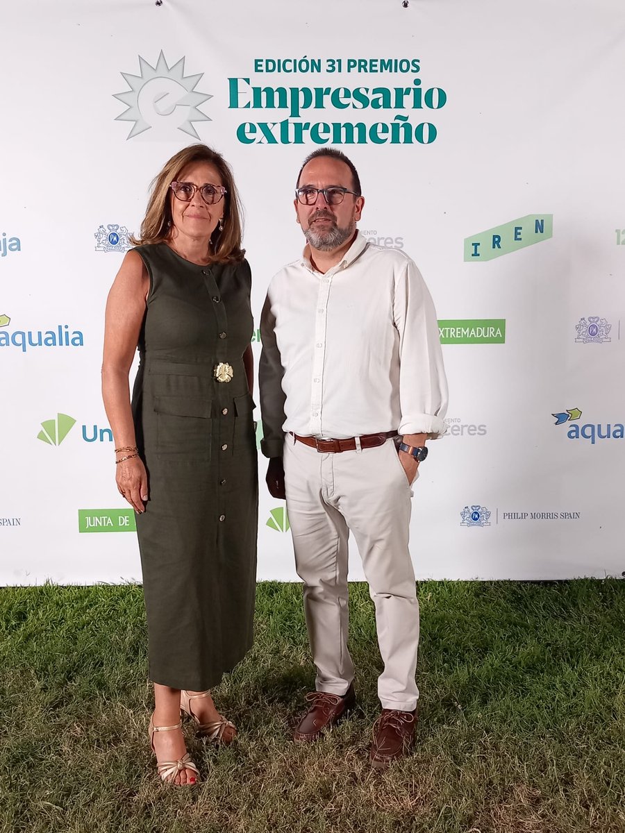CSIFExtremadura's tweet photo. María Redondo y Emiliano Gómez representaron a CSIF en la 31ª edición de los Premios Empresario Extremeño, que organiza @EPExtremadura en Cáceres y reconoce la trayectoria profesional de personas y empresas que generan innovación en la región
Enhorabuena a los galardonados!! 👏👏 https://t.co/OQ1OumkXd8