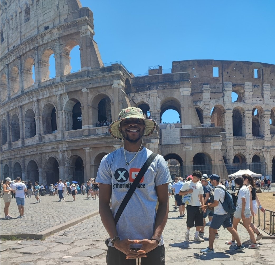therightanglee's tweet photo. Venni, vidi, vinsi.

I woke up a world champion🥺. A gold medalist. 
I'm beyond grateful to God for helping me live my dream through my students 🙏🏽.

God bless you @winexviv 

En route Enugu.
#rome #STEM #SEMO https://t.co/TnrPUph5se