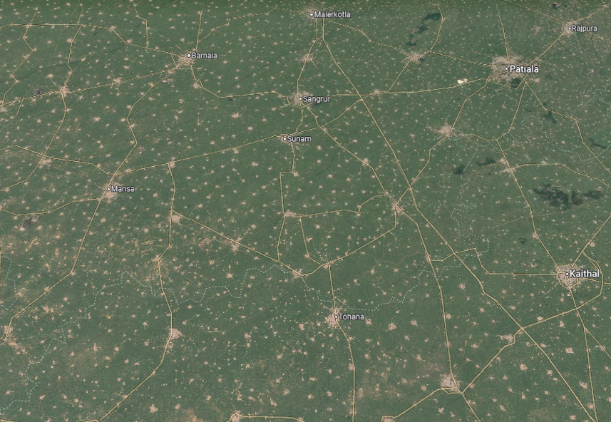 fernan019z's tweet photo. Dato curioso : 🌍 Lo que parecen simples puntos en esta imagen satelital no lo son. Cada punto marrón o gris es una ciudad o un pueblo en la India. 

La cantidad de asentamientos es tan grande que desde el espacio la región parece estar completamente cubierta de ellos.💀💀 https://t.co/7yYmWgDKLu