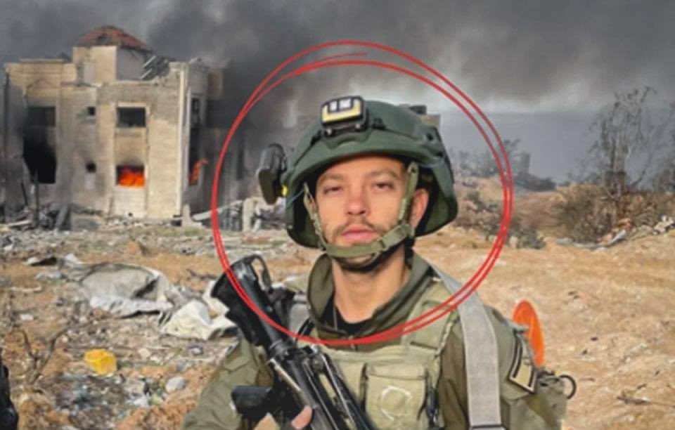 Europalestine1's tweet photo. LA FONDATION HIND RAJAB DÉPOSE PLAINTE À ROME CONTRE UN SOLDAT ISRAÉLIEN

La Fondation Hind Rajab a annoncé avoir déposé plainte à Rome contre un soldat israélien pour des crimes de guerre commis à Gaza.

La fondation a déclaré que des publications sur les réseaux sociaux, attribuées à ce soldat israélien — membre du 749e bataillon du Corps du génie de combat —, témoignent de son implication dans des crimes contre l’humanité et un génocide.