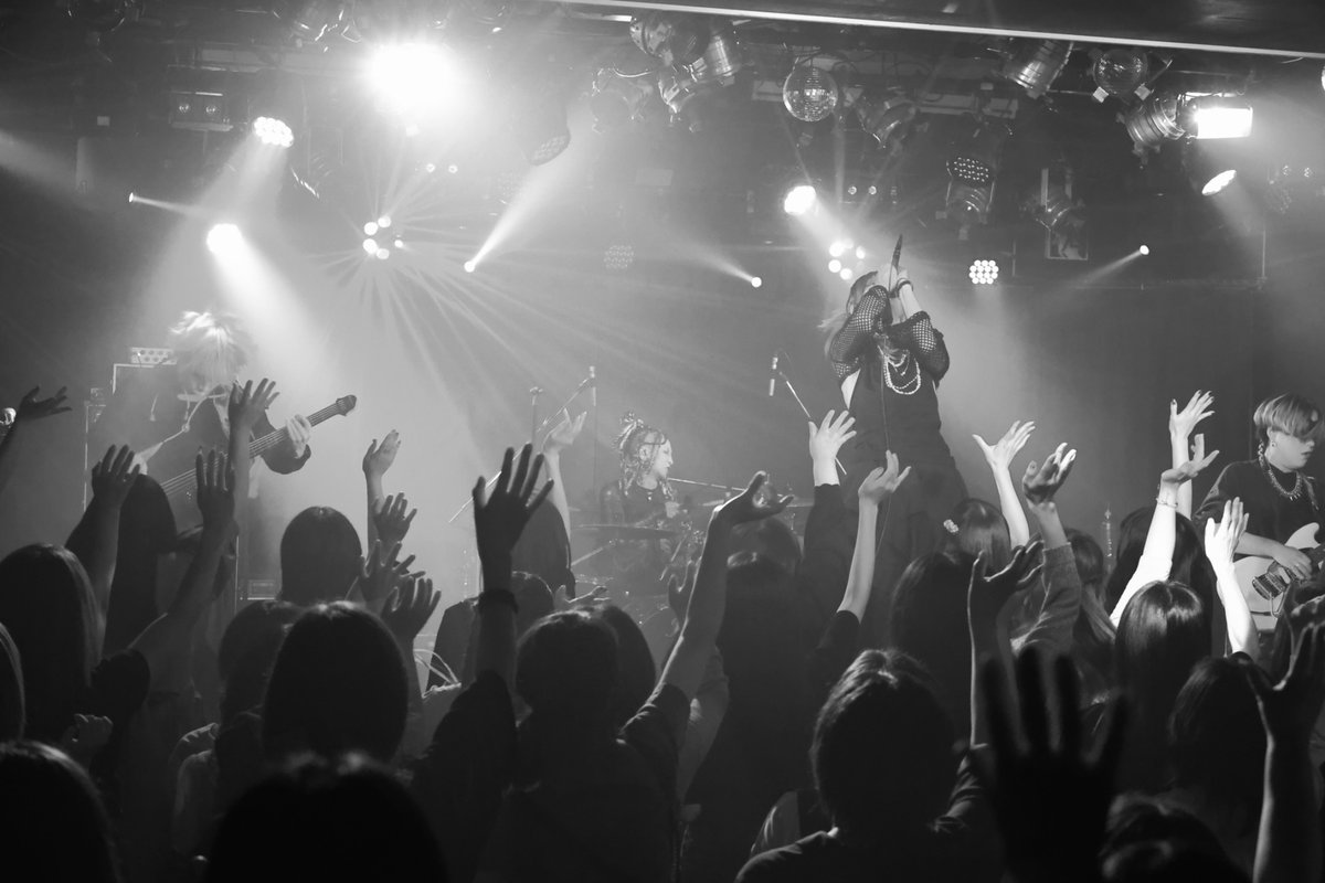 夜-yoru- official tweet media