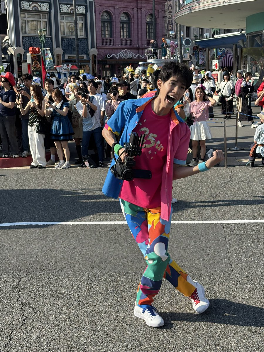 soma_usj's tweet photo. 7/9(木)
はてなくん
#NOLIMITパレードDicoverUバージョン https://t.co/u8PHeY8wLA