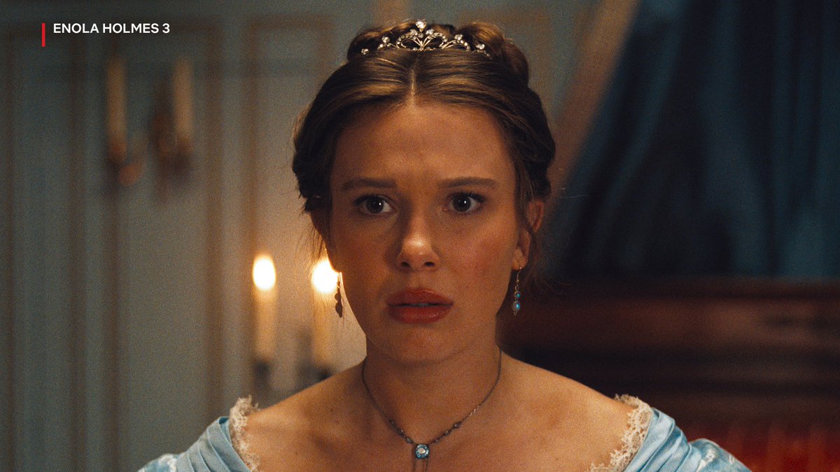 Netflix_PH's tweet photo. “hey queen, you dropped this 👑” is something my faves will never have to hear, because the crowns stay ON 💯

#MillieBobbyBrown #MikhaLim #SimoneAshley #LindsayLohan https://t.co/bDap5orMNE