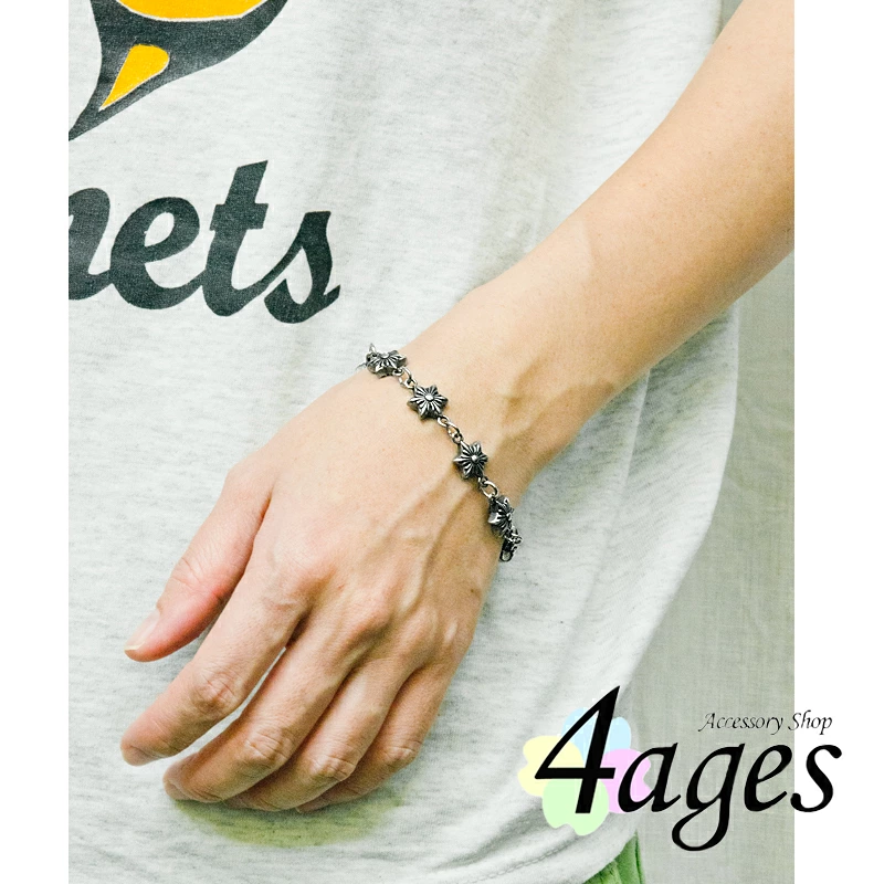 shop4ages's tweet photo. 【新商品】スターモチーフブレスレット★4,800円
https://t.co/yELNBufho5 https://t.co/5leqIAFZON