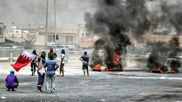 3_DailyPulse's tweet photo. 🚨#BREAKING: EXPLOSIONS REPORTED IN #BAHRAIN CAPITAL MANAMA

Read More: https://t.co/UwugWPaHFP https://t.co/ZBfnnEvofG