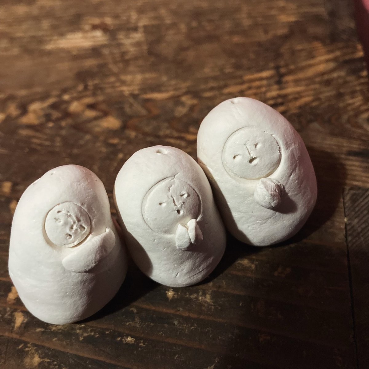 chibineri's tweet photo. 7月11日あさみやさん
エンジョイマルシェにて
小さな置き物
簡単色塗り塗りワークショップを
やりまーす❣️
招き猫ちゃんとハニワちゃんと
お祈り��ゃん、自由に、塗り塗り
かわいくしてあげて
くださいませ☺️
#ワークショップ　#クラフトマルシェ
#東海村 https://t.co/yN9djOQXxf