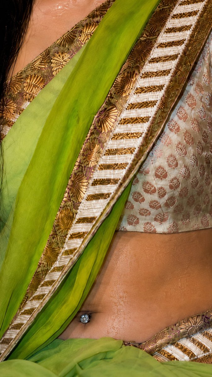 SunnyIndia59770's tweet photo. Samantha Navel show 🔥 🥵 
#Samantha #SamanthaRuthPrabhu
#trending
#sexy #hotactress #actress #actresshot https://t.co/xBxFkhN8TM