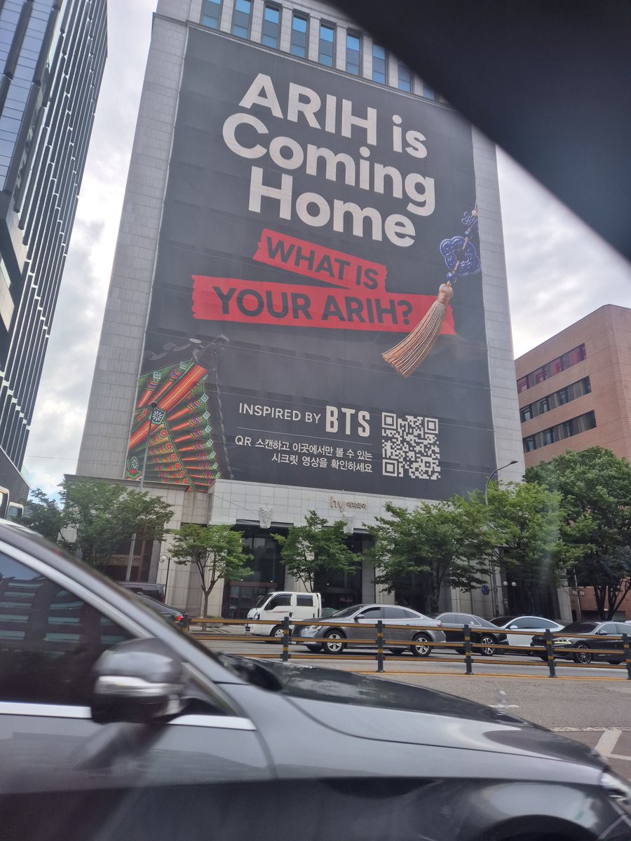 saveme___imfine's tweet photo. 지나가다 애들 뭐 보면 찍는 버릇 ㅎ https://t.co/6SHVkVk18G
