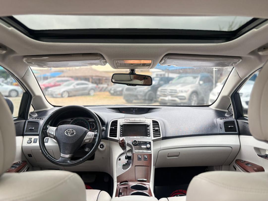 abujarides's tweet photo. 2010 Toyota Venza XLE V6 
Foreign used 
Duty ✅ 
Keyless 
Panoramic roof 
ABUJA 
Price: 17m
DM or call 09067505058 https://t.co/fLikJIN2EQ