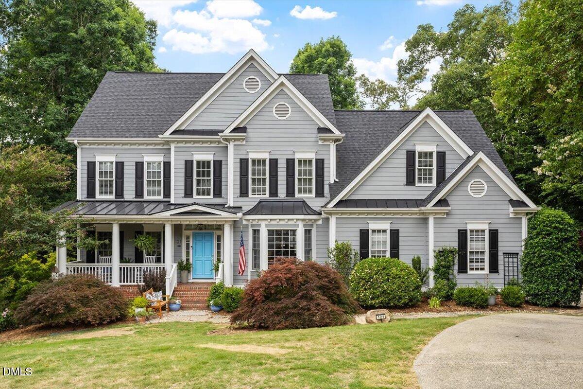 McCormickTeamRE's tweet photo. 121 Hayworth Drive, Chapel Hill, NC, 27517
6 bed | 7 bath 5775 Sq. Ft.
Active | 1450000
https://t.co/he5ExArUUc
This meticulously updated home in Hundred Oaks offers the rare combination of refined beauty with an unbeatable Chapel Hill location. Combining timeless style with... https://t.co/0DlY8Lt17P