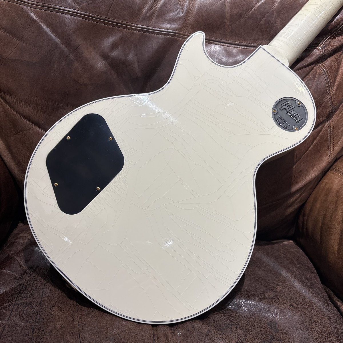 COCOGUITARSHOP's tweet photo. Gibson Custom Shop
Murphy Lab 1957 Les Paul Custom 3-PU w / Bigsby Ultra Light Aged / Polaris White 2024

ジャパンリミテッド✨
塗装の質感や手触り、漂う雰囲気からも時間の経過を感じさせてくれる、ヴィンテージに迫るルックスとフィーリングが魅力の "Murphy Lab" ならではの仕上がり！ https://t.co/v9uh9HB0wC