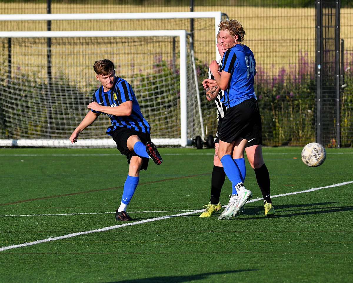 Colin_E_R's tweet photo. A few photos from last nights 3-0 pre-season win for Ryton &amp; Crawcrook Albion away at a rather hot Ponteland United. The full album is on my Facebook page and that of the club's. https://t.co/59SdoorLin