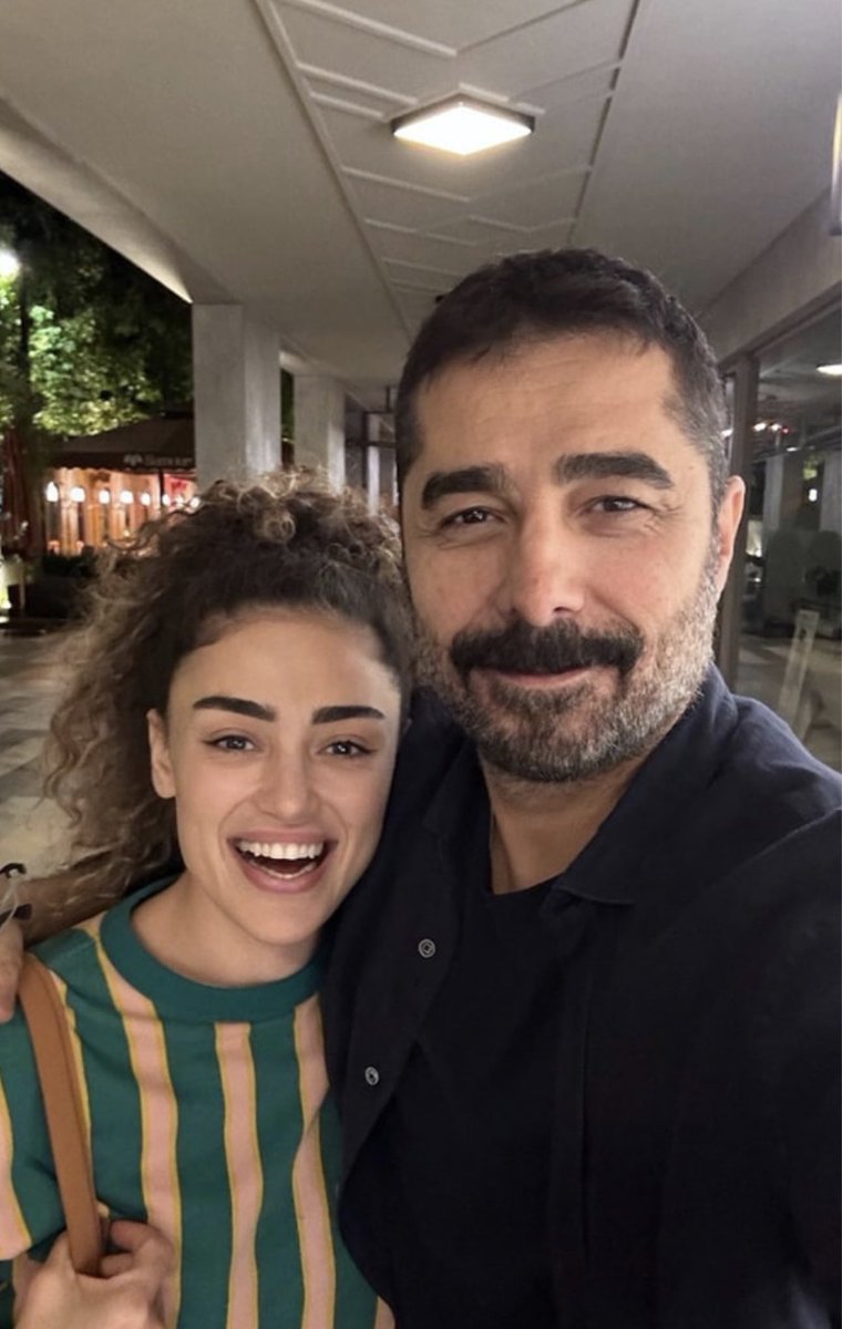 politikTRcom's tweet photo. Ahmet Tatlıses, babası İbrahim Tatlıses'in 'Mirasımı devlete bırakacağım' sözleri hakkında:

— Devlet acizmi bu mirası alsın ? Asla öyle bir şey olmaz. Onu İbrahim Bey'e bir gaf yaptırdılar. Aklıselim düşünen bir insan zaten bunu söylemez.

— Çocukları var, torunları var, Devlet demez mi önce çocuklarına bak, Devlet bu mirası alacak kadar aciz değildir.