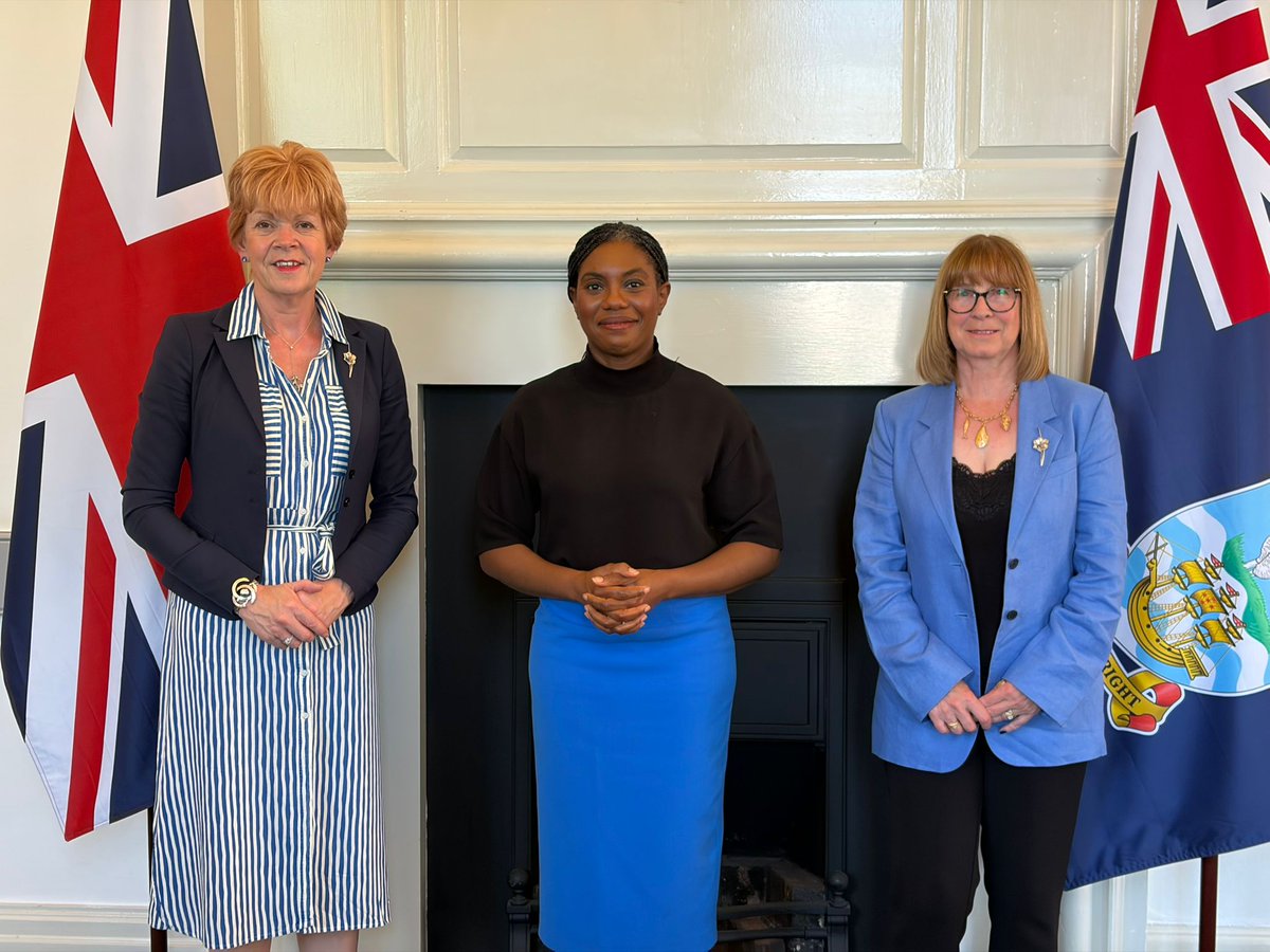 FalklandsinUK's tweet photo. This week, @FIAssembly Member, the Hon. Cheryl Roberts MLA, met with the Leader of the Opposition, @KemiBadenoch, and Shadow Falklands Minister, @morton_wendy.

Very productive discussions on important issues such as Falkland Islanders' right to self-determination. 🇫🇰🤝🇬🇧 https://t.co/PebUvS1hWQ