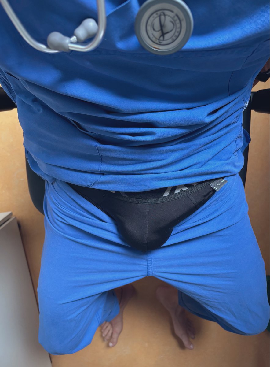 RX_BLN's tweet photo. clinic/chill https://t.co/aXBFkTu10T