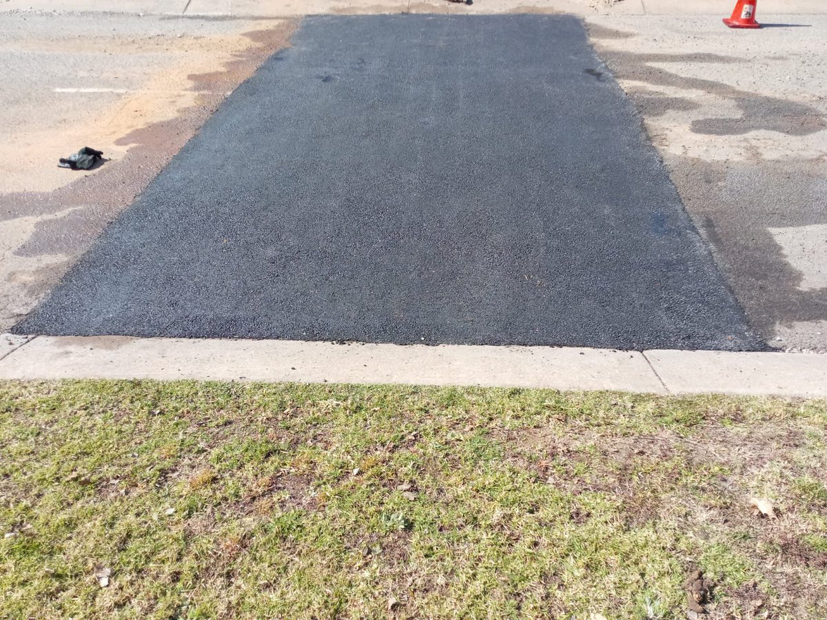 MyJRA's tweet photo. 📸 Before &amp; After: Road reinstatement works completed along St Audley Street in Bryanston. #JoburgRoads https://t.co/3WqCzDhAQg