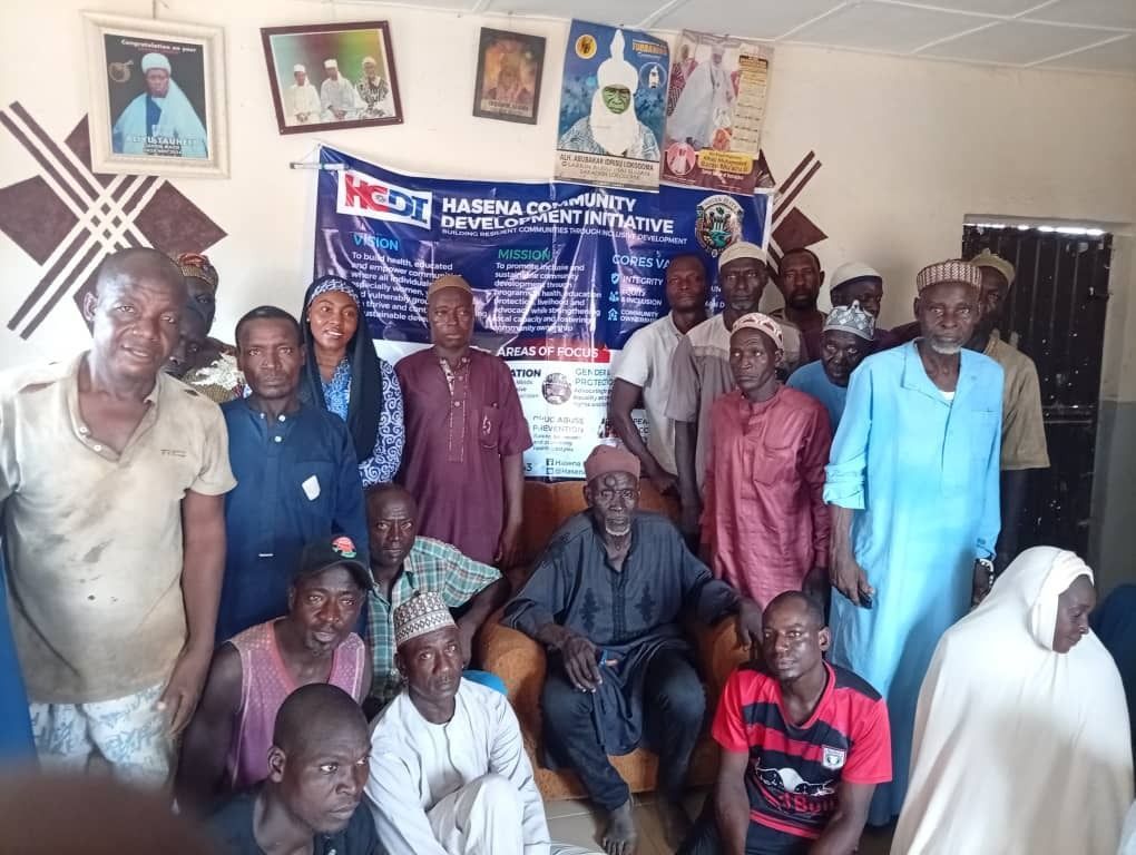 Hasena_hcdi's tweet photo. 👨🏾‍🌾  HCDI recently sensitized community farmers in Maito Community, Wushishi LGA, on the importance of visiting Primary Health Care facilities for regular health check-ups.

#HCDI #PrimaryHealthCare #CommunityHealth #PreventiveCare https://t.co/T8RzXLvJw8