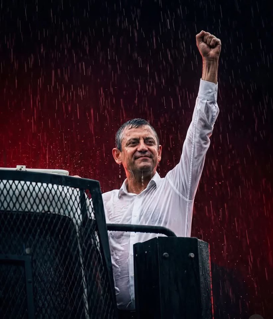 ozgurozelhabeer's tweet photo. Hesabımıza jet hızıyla erişim engeli getirilmek isteniyor.

Özgür Özel’in mücadelesine destek vermek için bu yeni hesabı hızlıca takip edin: @ozgurozelhabeer
