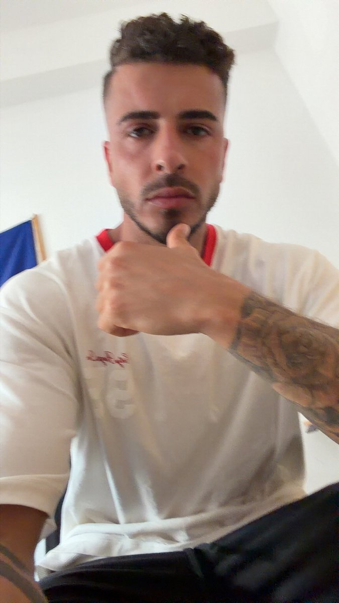 Arabprime9's tweet photo. Good morning boys 😈 https://t.co/CKg32qPXm8