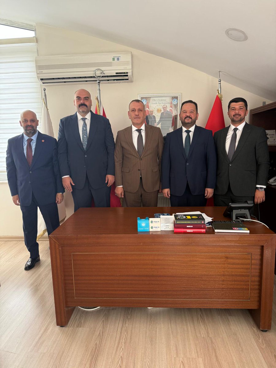 MHPpendik_'s tweet photo. İlçe Başkanımız Sn. Muharrem Kır, Belediye meclis toplantısı öncesinde; belediye meclis üyelerimizi ziyaret ederek yürütülen çalışmalar ve ilçemiz hakkında fikir alış verişinde bulundu. https://t.co/wHdq3XayCc