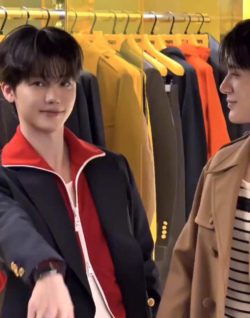 pendekarjaemin's tweet photo. jeno udh gabisa ketolong udahhhh😭 pas nonton langsung kemarin tu beneran “BUSED KUNCI STANG BENERAN” 😭😭😭 liat ini skrg kek ahelahhh jennnn😭😭😭 https://t.co/nnMh0e199A