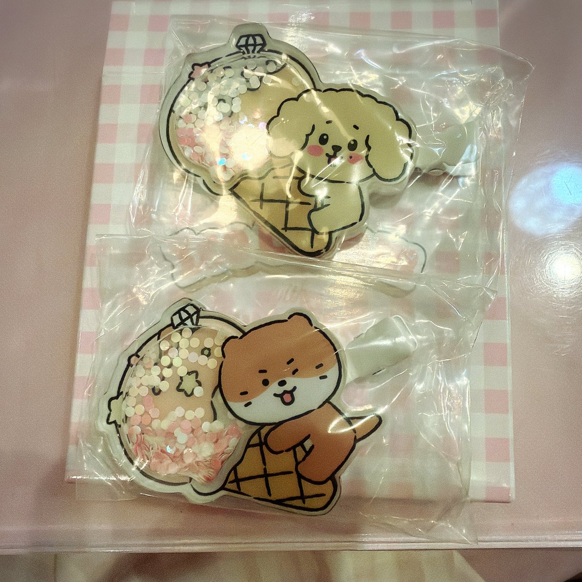 ma_jh2's tweet photo. SEVENTEEN セブチ MINITEEN ミニティーン POPUP ポップアップ ガチャ カプセルトイ ヘアクリップ　交換
【譲】
ヘアクリップ:ドギョム、ディノ
カプセルトイ:ホシ、ウォヌ、ウジ、バーノン
yakusoku ミンギュ
【求】
ジョンハン https://t.co/2CiPg9vfr1