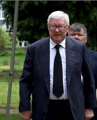 tito_tips's tweet photo. News Update: Sir Alex Ferguson among mourners as tributes paid to Mark Hughes' son Alex, 38, at his funeral following his tragic death.
#personaltrainer #athlete #bhfyp #fitfam #team #cycling #boxing #calcio #exercise #nature #photooftheday #gymmotivation #bike #sportmotivation https://t.co/qLCzrJVjSt