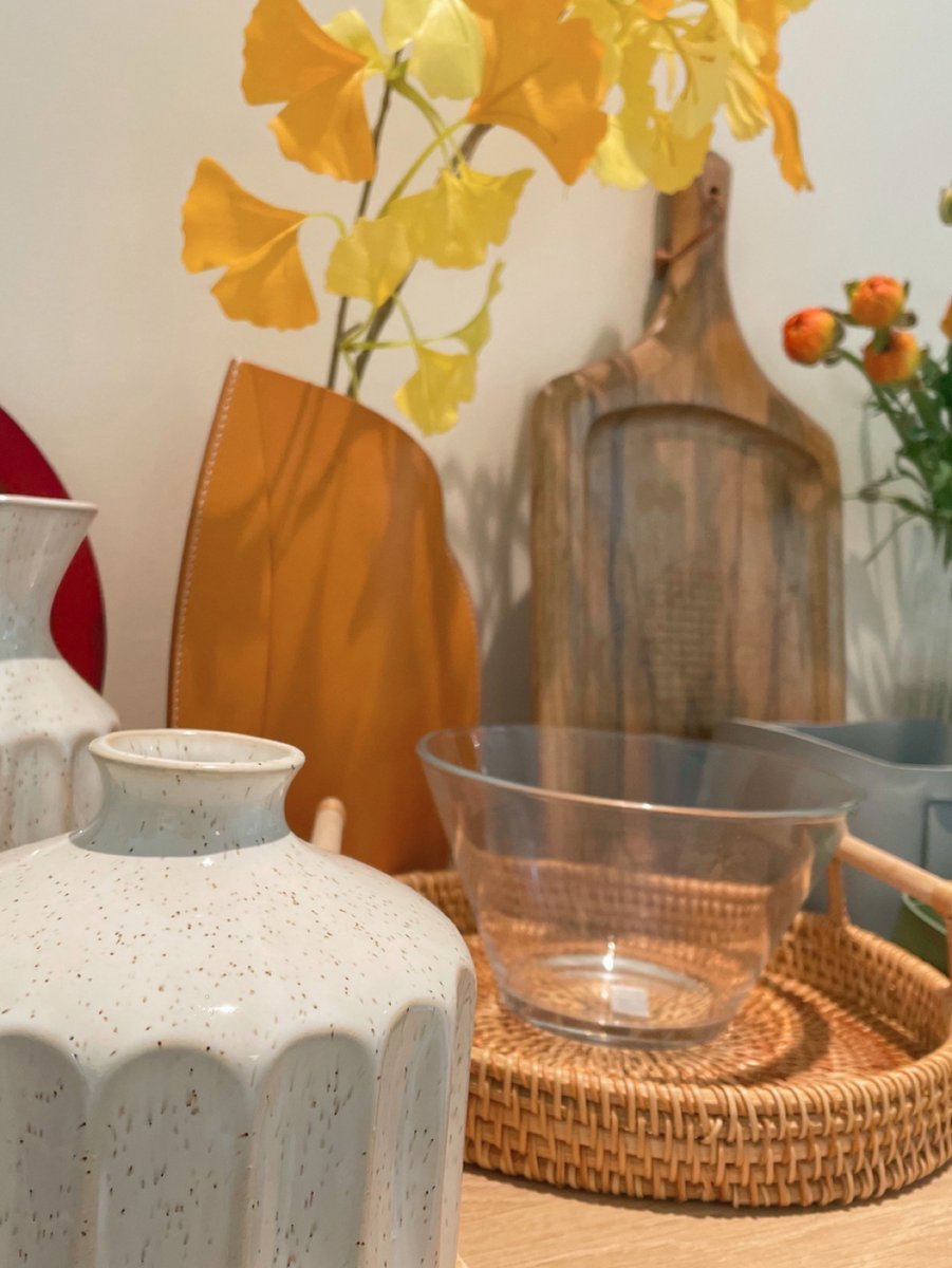 stierbock's tweet photo. Tired of cluttered shelves Try sorting old items by use frequency—keep what sparks joy, pass on the rest. A 20-minute tidy = more space + a lighter mind! https://t.co/3C9AOKadrs