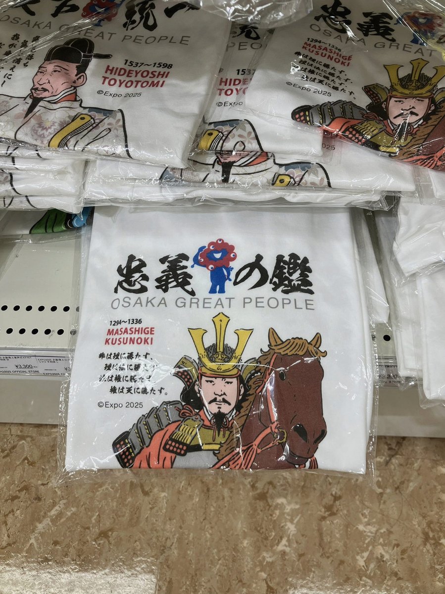 luke_dvs's tweet photo. 断捨離以外で早くカード触りてぇ... https://t.co/QtqHkQGBeO