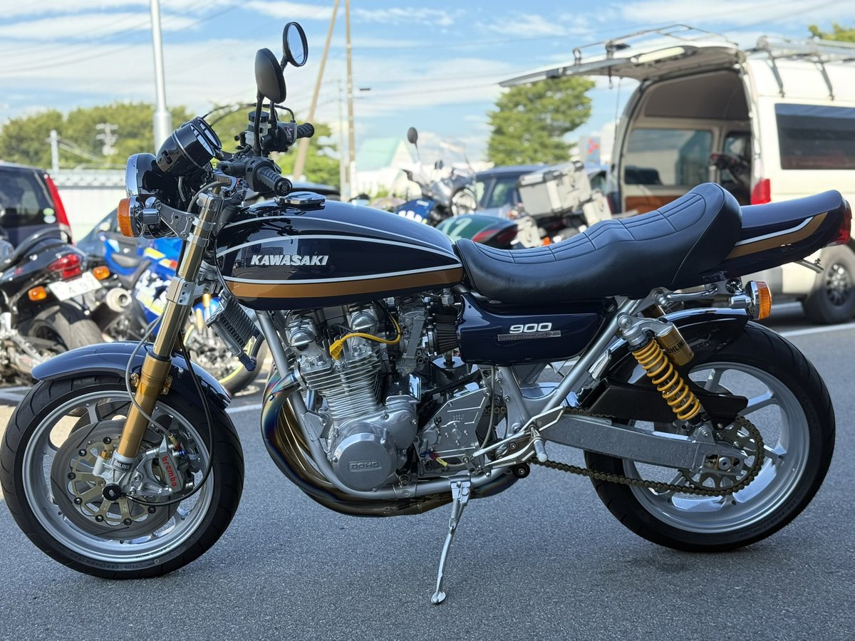 ktm_suzuki's tweet photo. 🔥新規入荷車両🔥

KAWASAKI Z1が入荷しました！
日本が誇る名車！1975年式！1,135ccボアアップ済み！
エンジンフルO/H済み！フルカスタム車両！
車両価格「990万円(税込)」にて販売中🔥

https://t.co/fdFOTy4SnF https://t.co/yoTqkS55BV