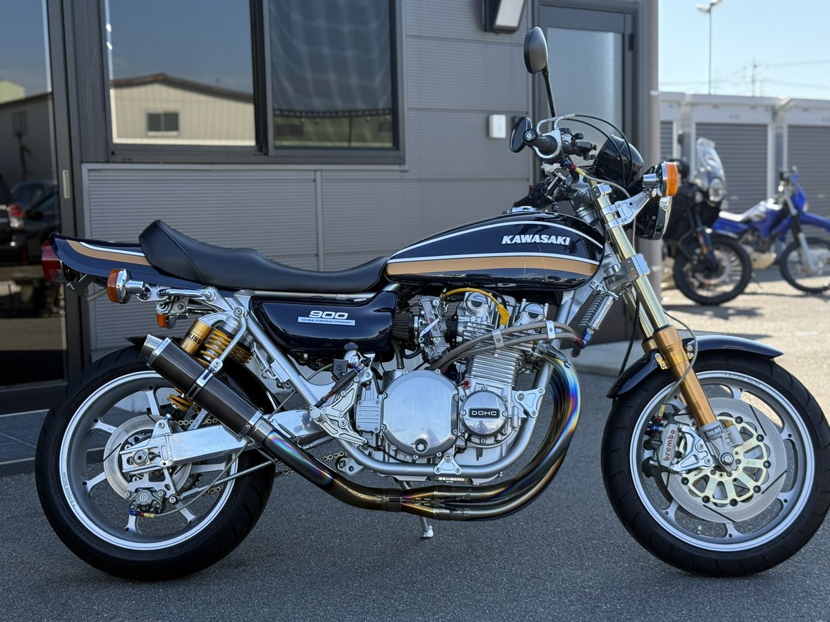 ktm_suzuki's tweet photo. 🔥新規入荷車両🔥

KAWASAKI Z1が入荷しました！
日本が誇る名車！1975年式！1,135ccボアアップ済み！
エンジンフルO/H済み！フルカスタム車両！
車両価格「990万円(税込)」にて販売中🔥

https://t.co/fdFOTy4SnF https://t.co/yoTqkS55BV