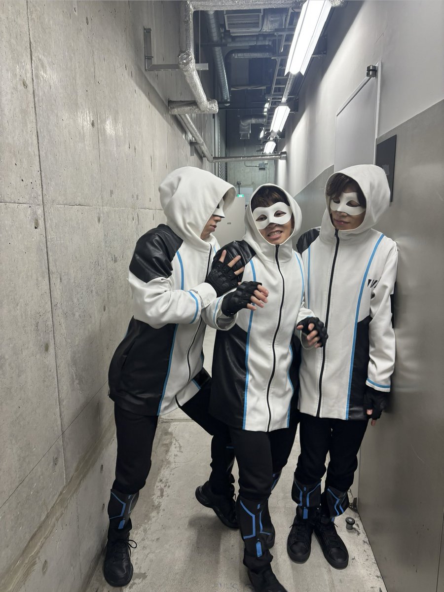 otsukayuto_555's tweet photo. #エリステ ND
6日目ありがとうございました！
今日のイクリプス📸
通路に挟まりました… https://t.co/z2rW9vuPup