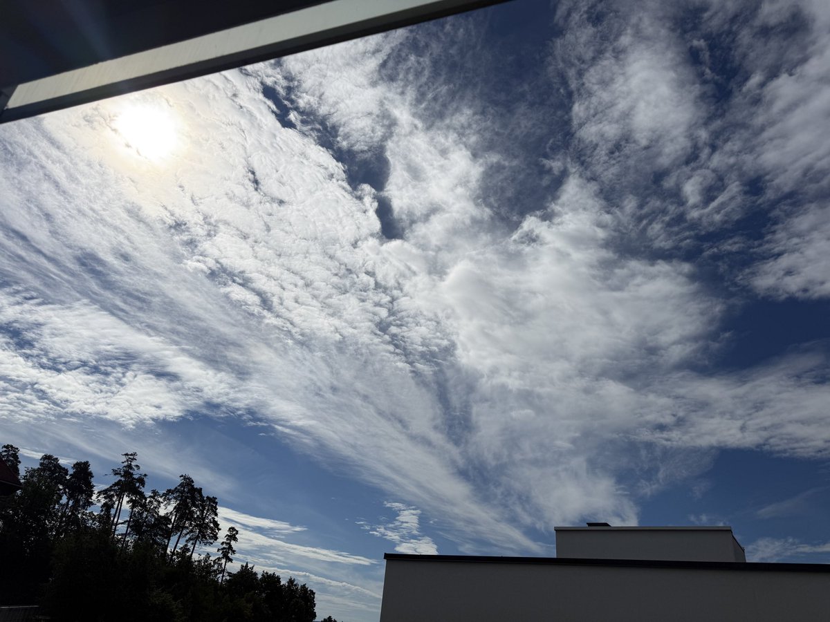 Chan_1701's tweet photo. @VeracityT3 @naomirwolf @EPA @djpeace7275 @DaneWigington @DanPeacock12 @jesseRoss597206 @Carawieneke @Indy_reporter_ @AGToddRokita @SuePearFL Wake up look up 09.07.2026 🇳🇴 https://t.co/P3okpYFcoU