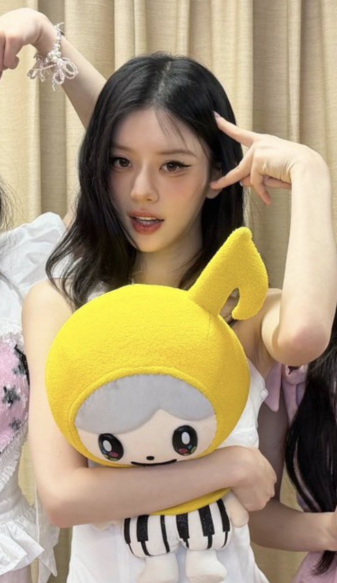miorien's tweet photo. 동그라미가 두 명? 𛰙᭜𖫴𖫰𖫱𖫳𖫲𖫲𖫳𖫴𖫰𖫱꛰ ᭜𖫴𖫰𖫱𖫳𖫲𖫲𖫳𖫴𖫰𖫱꛰ಣ https://t.co/rJJA7Jzaau
