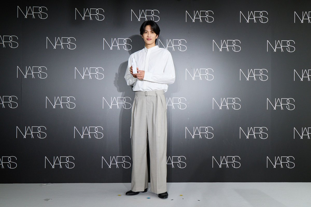 oshiraku's tweet photo. 📍推し楽 ニュース💌

志尊淳、透明感あふれる美肌でNARSイベント登場！ 新製品の魅力を実演

詳細はこちら👉https://t.co/QDVH5a0Jlx

#NARS #志尊淳 https://t.co/lfFGvkkGEU