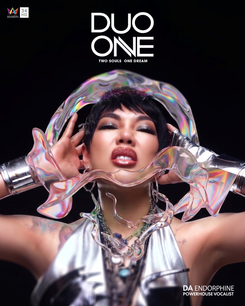 thaiupdate2021's tweet photo. "DUO ONE" เปิดเวทีปั้นศิลปินดูโอ้ยุคใหม่! Reality Show ที่ไม่ได้ตามหาแค่เสียงดีที่สุด...แต่ตามหา "เคมี" ที่ใช่ที่สุด  “ดา เอ็นโดรฟิน, ฟรีน-เบ็คกี้, มิว-ศุภศิษฏ์” นั่งแท่น Commentators
เมื่อเสียงร้องเพียงอย่างเดียว อาจไม่ใช่คำตอบของการเป็นศิลปินในยุคนี้ บริษัท อมรินทร์ เทเลวิชั่น จำกัด เตรียมเปิดปรากฏการณ์ใหม่ของวงการเพลงไทย กับ "DUO ONE Thailand Chemistry Reality Show" รายการ Reality Music Competition รูปแบบใหม่ ที่พลิกทุกกฎของเวทีประกวดร้องเพลง เพราะครั้งนี้ไม่ได้เฟ้นหาเพียงนักร้องเสียงดี แต่กำลังค้นหาศิลปิน DUO รุ่นใหม่ของประเทศไทย ที่สามารถถ่ายทอดพลังบนเวทีผ่าน "เคมี" ที่ลงตัวที่สุด
DUO ONE คือสนามแข่งขันที่ให้ "คนเก่ง" ได้มาเจอกับ "คนที่ใช่" เพราะบางครั้งศิลปินที่สมบูรณ์แบบ อาจไม่ได้เกิดจากการร้องเพลงคนเดียว แต่เกิดจากการที่คนสองคนสามารถส่งพลัง เติมเต็ม และยกระดับกันและกัน จนเกิดเป็น Performance ที่ทำให้ทั้งเวทีต้องจับตามอง ไม่ว่าจะเป็นสายดีว่า สายป๊อป สายอาร์แอนด์บี สายแร็ป สายอะคูสติก หรือสาย Performance ทุกแนวดนตรีสามารถก้าวเข้าสู่สนามแห่งนี้ได้ เพราะ DUO ONE ไม่ได้กำหนดรูปแบบของเสียง แต่กำลังเปิดพื้นที่ให้ทุกสไตล์ได้ค้นพบเคมีที่พร้อมจะพาไปไกลกว่าเดิม
หากคุณอายุระหว่าง 18-30 ปี ไม่จำกัดเพศ ไม่จำกัดสัญชาติ มีความสามารถด้านการร้องเพลง การเต้น หรือการแสดง และไม่มีสัญญาผูกพันกับค่ายเพลงหรือตัวแทนใด ๆ นี่อาจเป็นโอกาสสำคัญที่สุดในการเปลี่ยนความฝันให้กลายเป็นเส้นทางอาชีพ
DUO ONE Thailand Chemistry Reality Show เปิดรับสมัครออนไลน์อย่างเป็นทางการ ระหว่างวันนี้ถึง 24 กรกฎาคม 2569 โดยผู้สมัครสามารถกรอกแบบฟอร์ม พร้อมอัปโหลดรูปถ่ายและคลิปแนะนำตัว รวมถึงคลิปร้องเพลงสดผ่าน Google Form ได้ที่ https://t.co/VgPzRpAnDS
​โดยผู้สมัครทั่วประเทศ จะผ่านการคัดเลือกจนเหลือเพียง 100 คน ก่อนเข้าสู่กระบวนการค้นหาความลงตัว และคัดเพียง18 ผู้เข้าแข่งขันที่จะก้าวเข้าสู่การแข่งขันอย่างเข้มข้นตลอด 3เดือนเต็ม พร้อมพิสูจน์ว่าใครคือศิลปินดูโอ้ที่สามารถสร้างทั้งคุณภาพของเสียง การสื่อสารอารมณ์ และเคมีบนเวทีได้อย่างสมบูรณ์แบบที่สุด ผู้เข้าแข่งขัน DUO ONE จะไม่ได้เรียนรู้เพียงการร้องเพลง แต่ยังได้รับการพัฒนาอย่างเข้มข้นทั้ง
 
ด้านPerformance การทำงานร่วมกับผู้อื่น และการเตรียมความพร้อมสู่การเป็นศิลปินมืออาชีพที่สามารถทำงานในอุตสาหกรรมบันเทิงได้อย่างครบด้าน ผ่านการดูแลจาก Commentators ระดับแนวหน้าของประเทศ อาทิ ดา เอ็นโดรฟิน, ฟรีน-เบ็คกี้, มิว-ศุภศิษฏ์ และ Guest รับเชิญพิเศษที่จะมาร่วมมอบประสบการณ์ให้กับผู้แข่งขันอีกมากมายจากหลากหลายวงการ
ผู้ชนะต้องพิสูจน์ศักยภาพของการเป็น DUO ONE ผ่านทุกบททดสอบ เพื่อดึงคะแนนจากทั้งการโหวตของผู้ชมทั่วประเทศทั้งแบบเดี่ยวและโหวตคู่เคมี รวมกับคะแนนจาก Commentators ซึ่งคู่ที่ได้คะแนนรวมสูงสุดจะเป็นผู้ชนะเลิศ ก้าวขึ้นเป็น “ศิลปิน DUO ONE” คู่แรกของเมืองไทย
สามารถติดตามข่าวสารและรายละเอียด Project DUO ONE เพิ่มเติมได้ที่ https://t.co/udjwyZNO51 และทุกช่องทาง SOCIAL MEDIA : @PROJECTDUOONE

#PROJECTDUOONE
#ThailandChemistryReality
#mewsuppasit #freenbecky 
#thaiupdate2019
