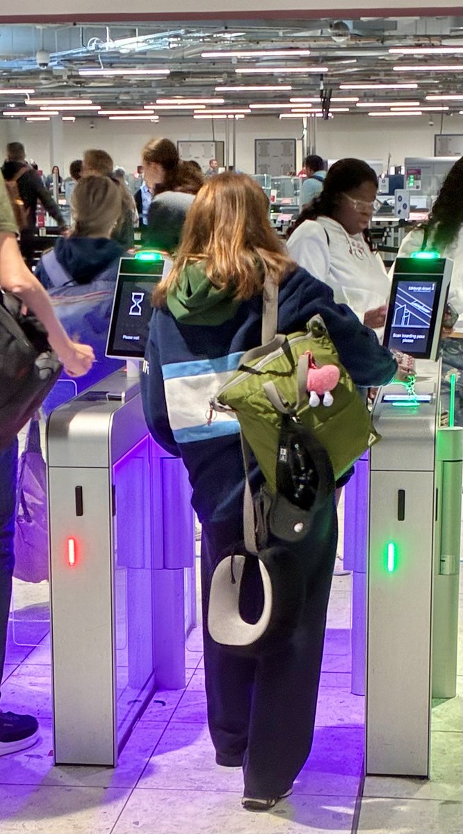 RobertRead_'s tweet photo. And that’s our youngest away. She’s New Zealand bound 🥲. I’ll need to save up for a visit to Auckland x https://t.co/JJwKSoYjUO